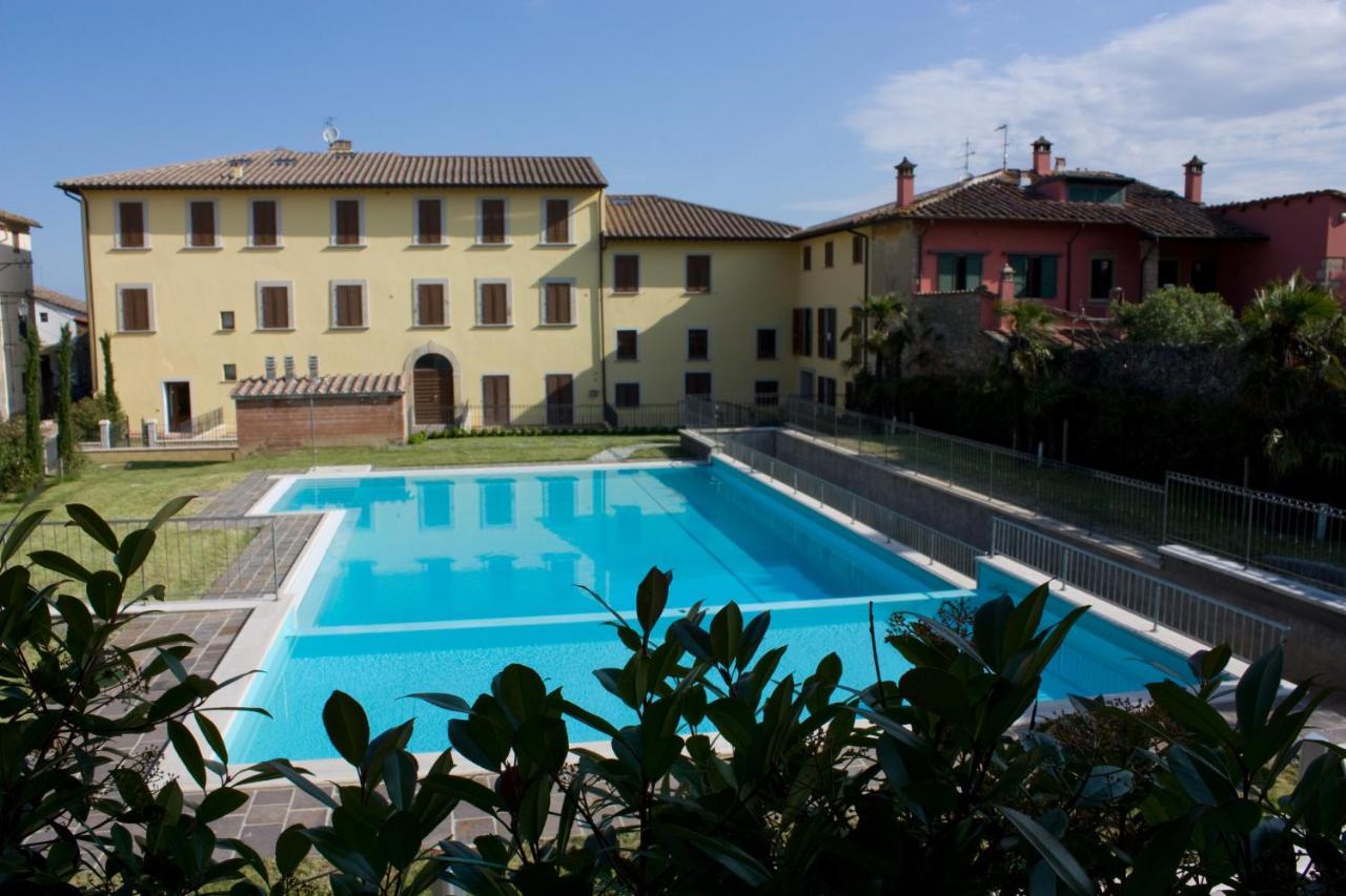 Aparthotel Borgo Di Gramugnana Usigliano Exteriér fotografie